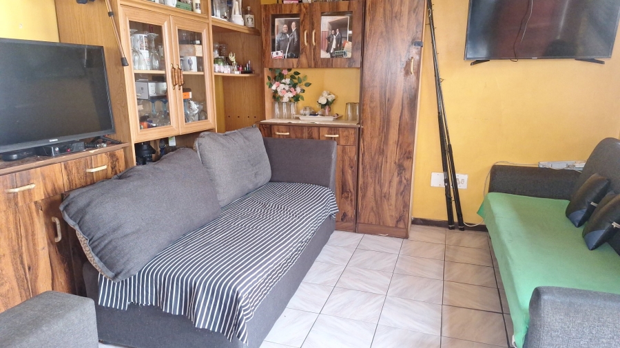 2 Bedroom Property for Sale in Retreat Western Cape
